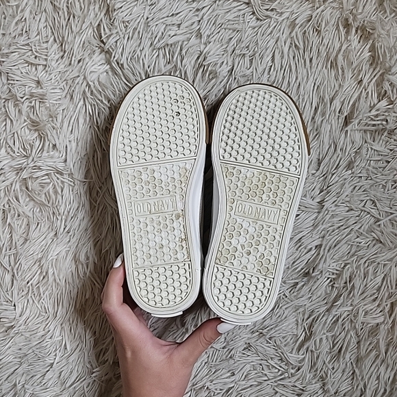 *SOLD* Canvas Faux Suede Trim Boy's Kid's Old Navy Sneakers Shoes - 13 - Picture 9 of 12